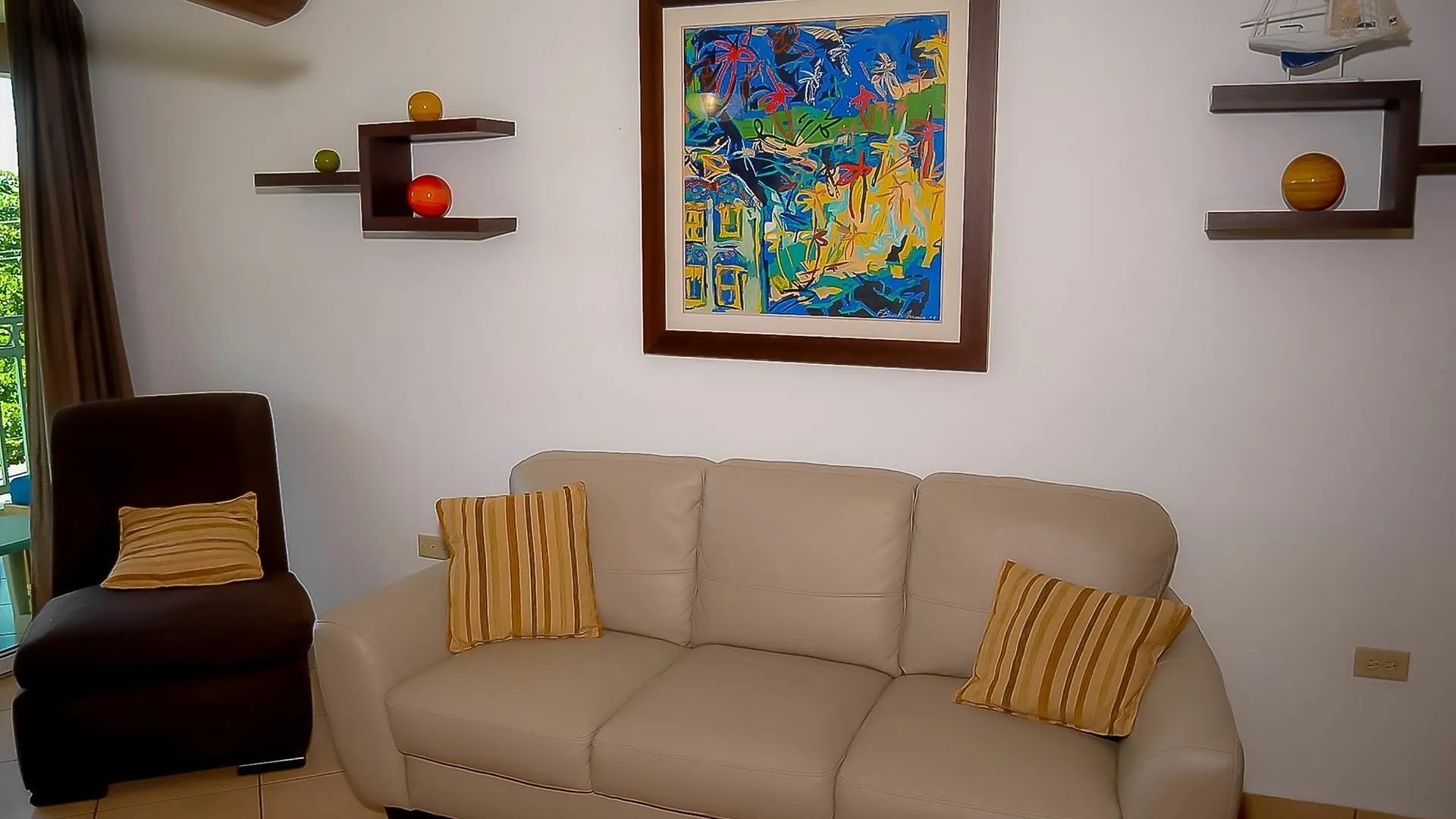 Front Beach Luxury Apartment Rincon